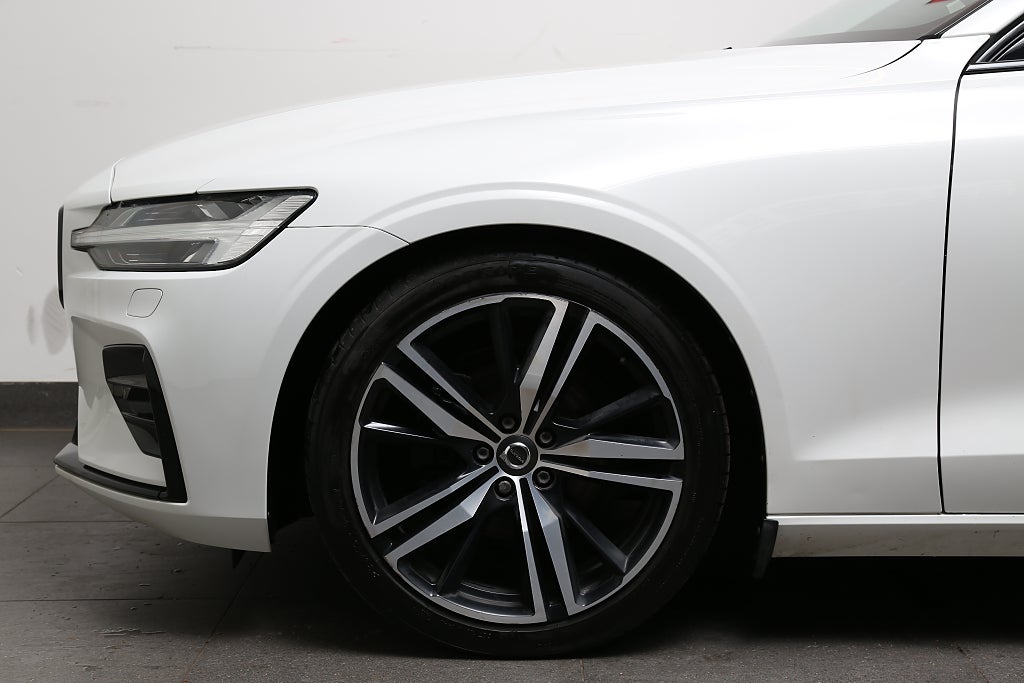 Volvo V60 D4 190hk AWD R-Design Aut H/K 360° HUD VOC Drag