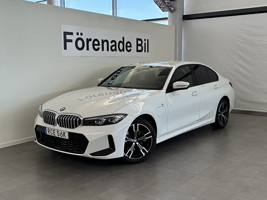 BMW 330e Sedan M Sport Drag HiFi Rattvärme Park Assist 