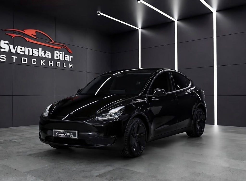 Tesla Model Y Long Range AWD MOMS /PANO /DRAG /360°/AUTOPILOT /MATRIX