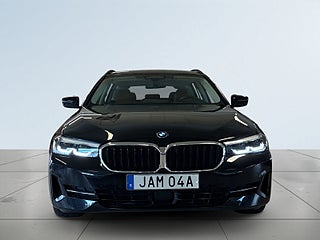BMW 530e xDrive Touring MOMS Drag Kamera Rattvärme Navi S&V-däck