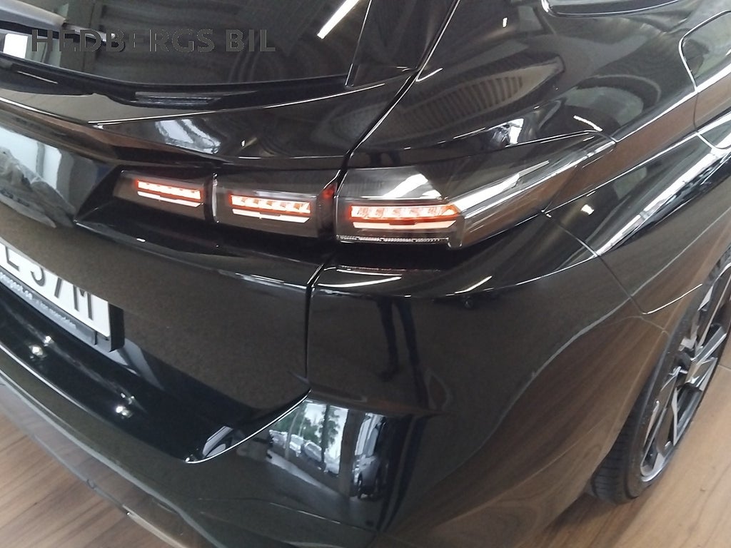 Peugeot 308 sw Hybrid 145 1.2 PureTech -DSC Allure thumbnail