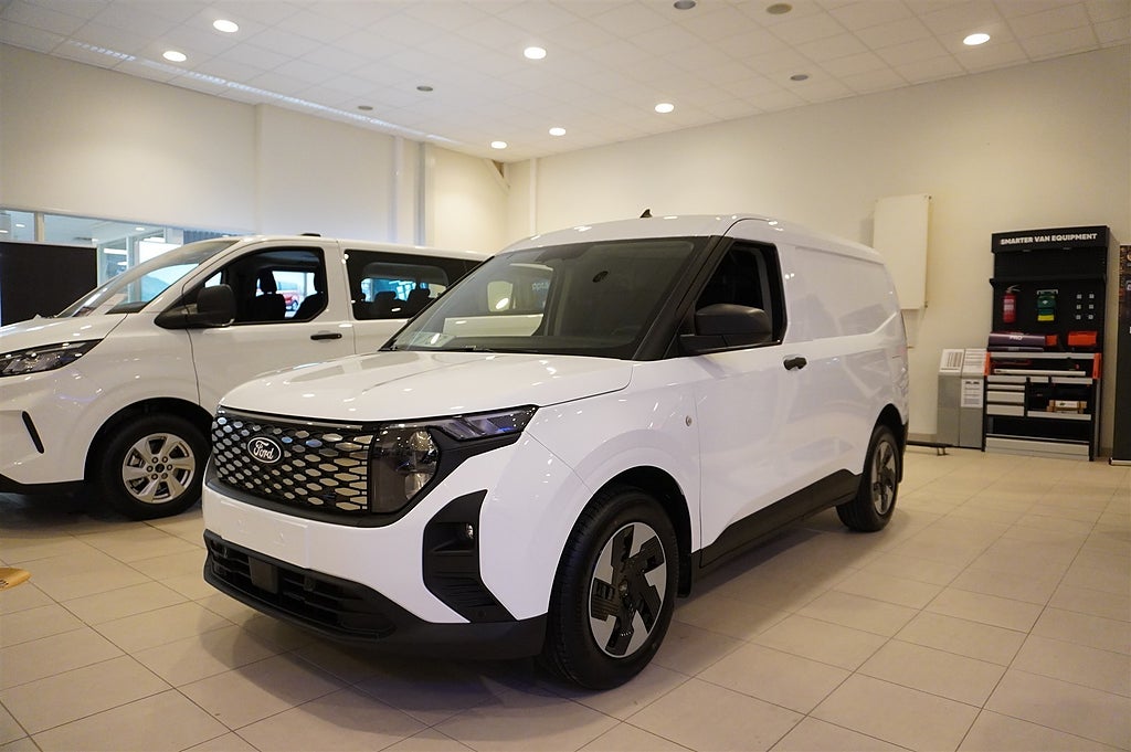 Ford Transit Courier Skåp Trend Elmotor 100 kW 136hk 1-Vxl