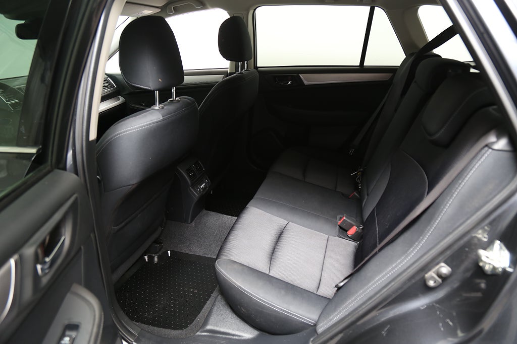 Subaru Outback 2,5i 175hk Active AWD Aut Motorv Dragkrok