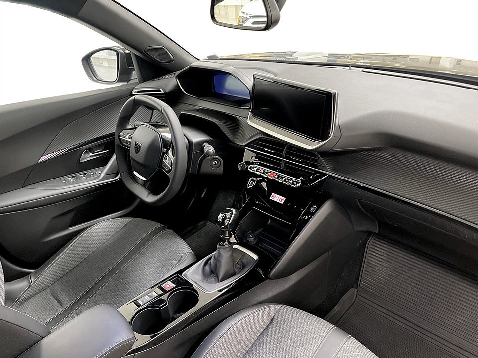 Bild på Peugeot 2008 Allure 1.2 PT 130hk CARPLAY P-SENSORER