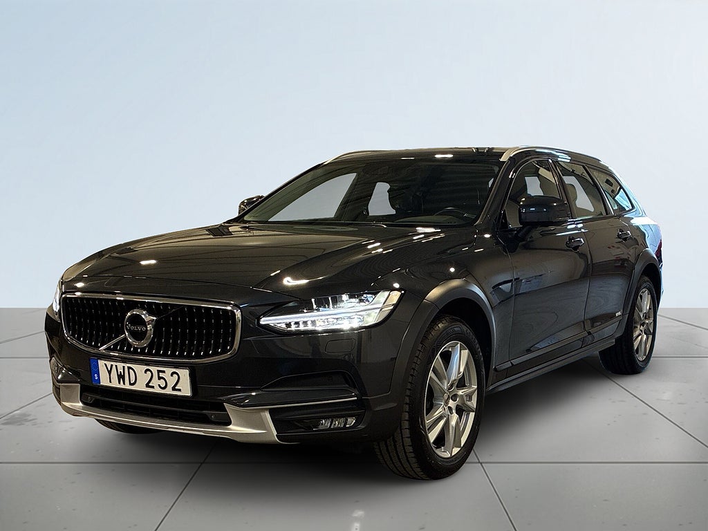 Volvo V90 Cross Country D4 AWD Aut Inscription Drag Värmare Cockpit Kamera S&V