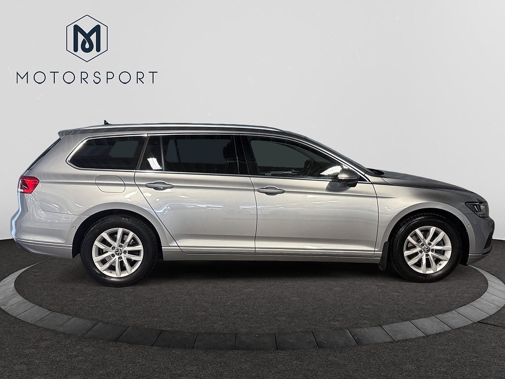 Volkswagen Passat Sportscombi 1.5 TSI Aut Adapt farth Dragkrok Rattvärme bild 7