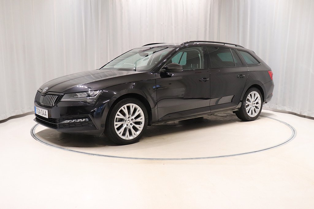 Skoda Superb iV 218hk Aut Drag Värmare Carplay Black Pack 