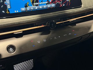 SUV Nissan Ariya 18 av 27