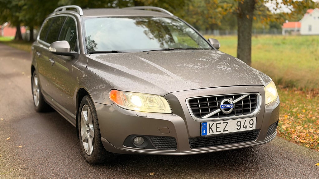 Volvo V70 D5 AWD Geartronic Summum Euro 5, Svensksåld, Drag, GPS