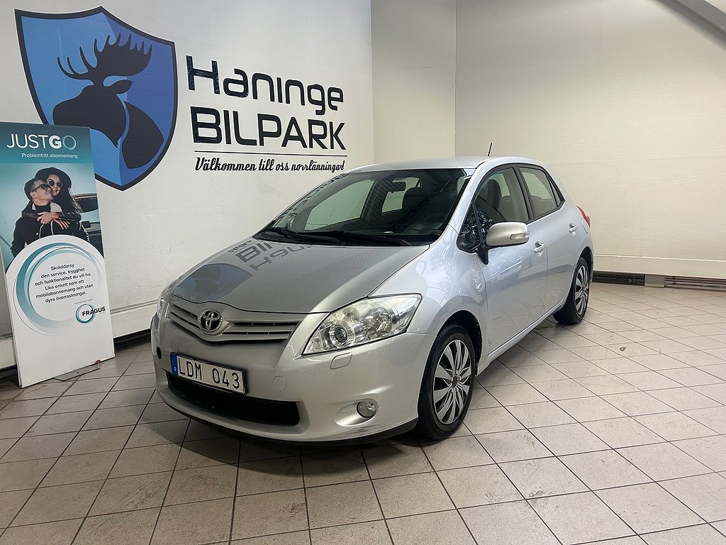 Toyota Auris 5-dr 1.6 /SUPERDEAL 3,95%/ KAMKEDJA/FARTHÅLLARE