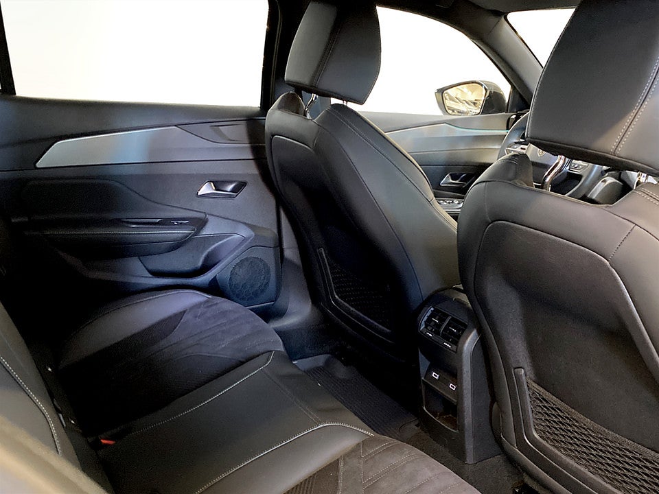 Bild på Peugeot 408 GT 1.2 PT 130hk Aut B-KAMERA CARPLAY ELSTOL