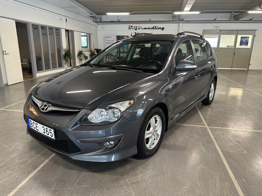 Hyundai i30 cw 1.6 CRDi Business Nyservad 1 Ägare Nybesiktad