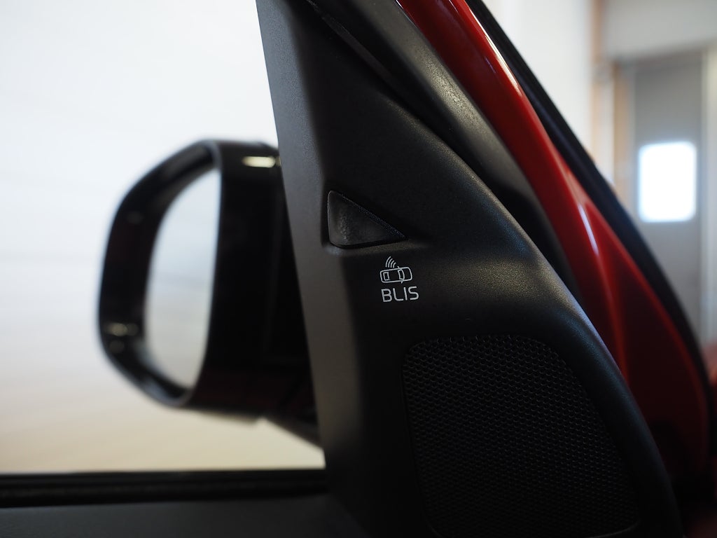 Volvo V60 Cross Country D4 Geartronic 190hk Summum Värmare Skinn P-Sen 2017