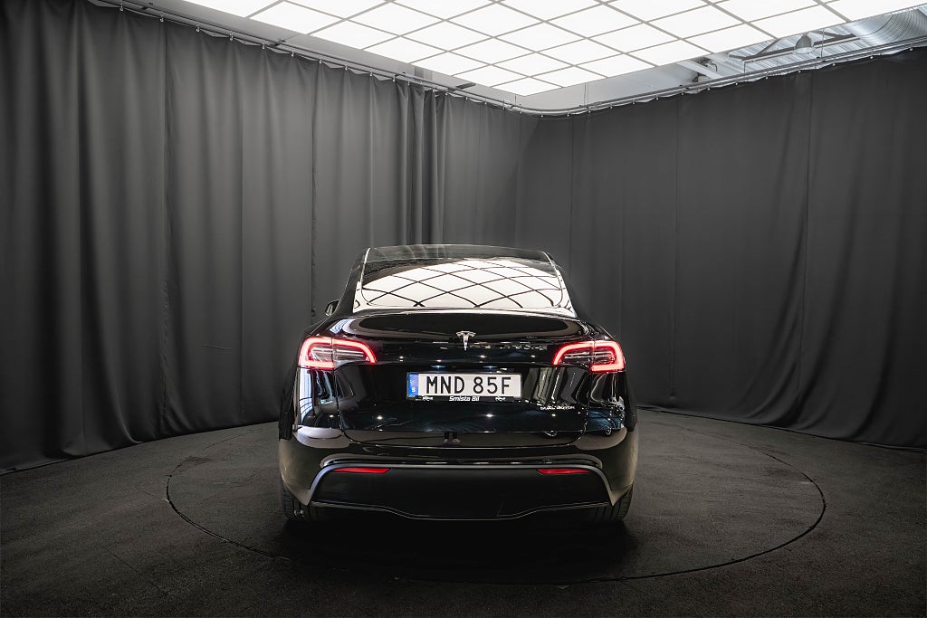 Tesla Model Y Long Range AWD DRAG PANO LÄDER AUTOPILOT KAMERA MOMS