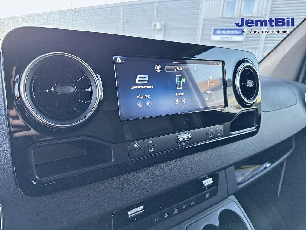 Mercedes-Benz Sprinter 2025 - miniatyr 3