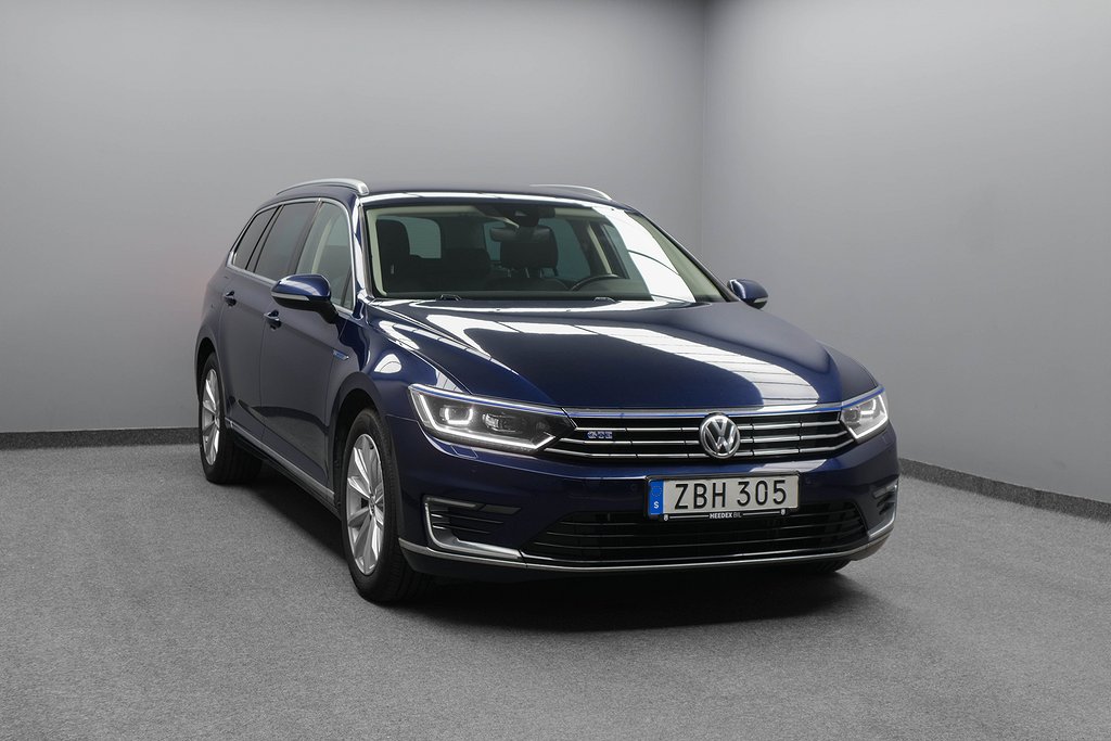 Volkswagen Passat GTE 218hk Executive Skinn Värmare Kamera