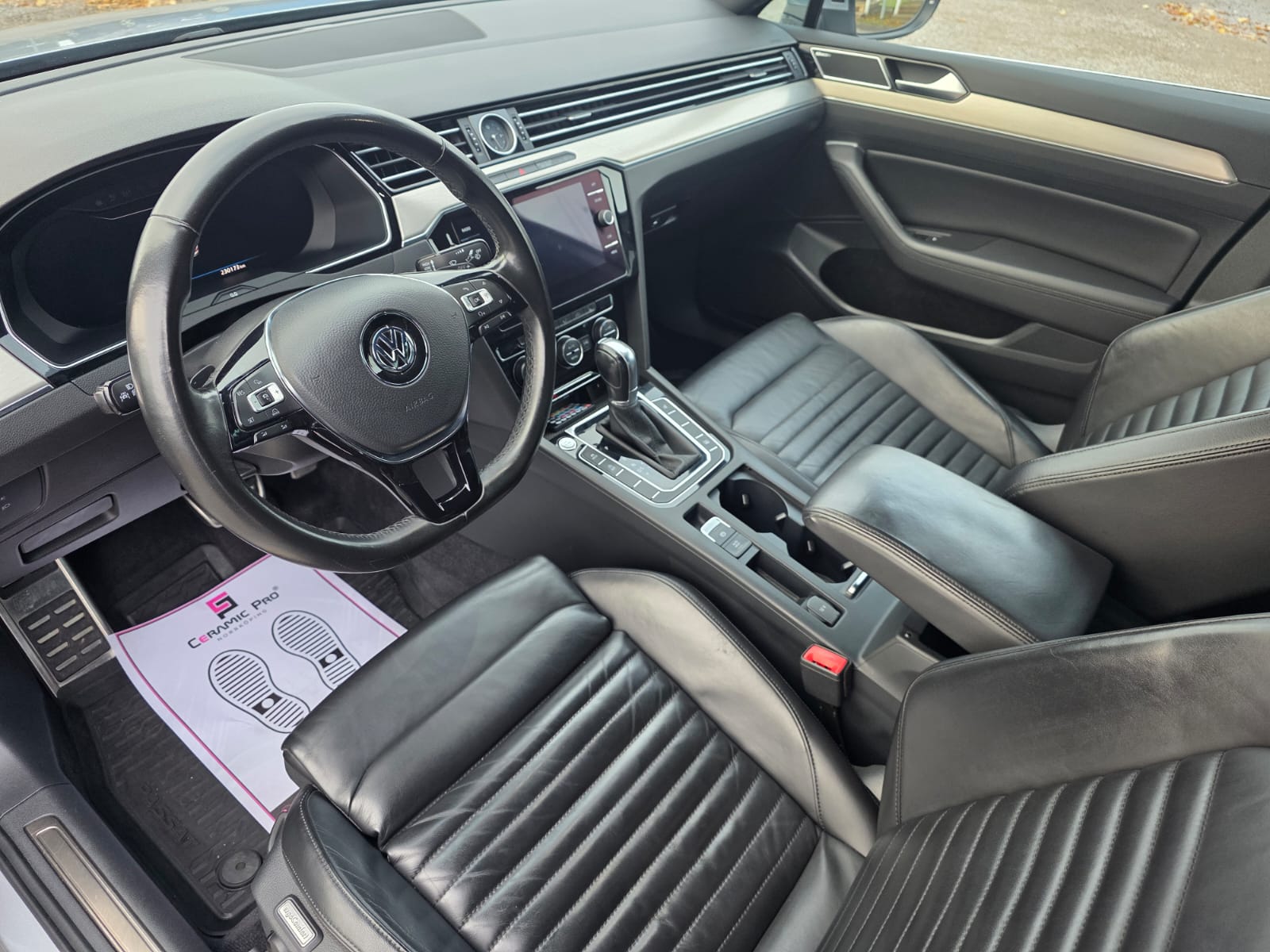 Volkswagen Passat 2.0 TDI SCR R-Line 2018, bild 5/10