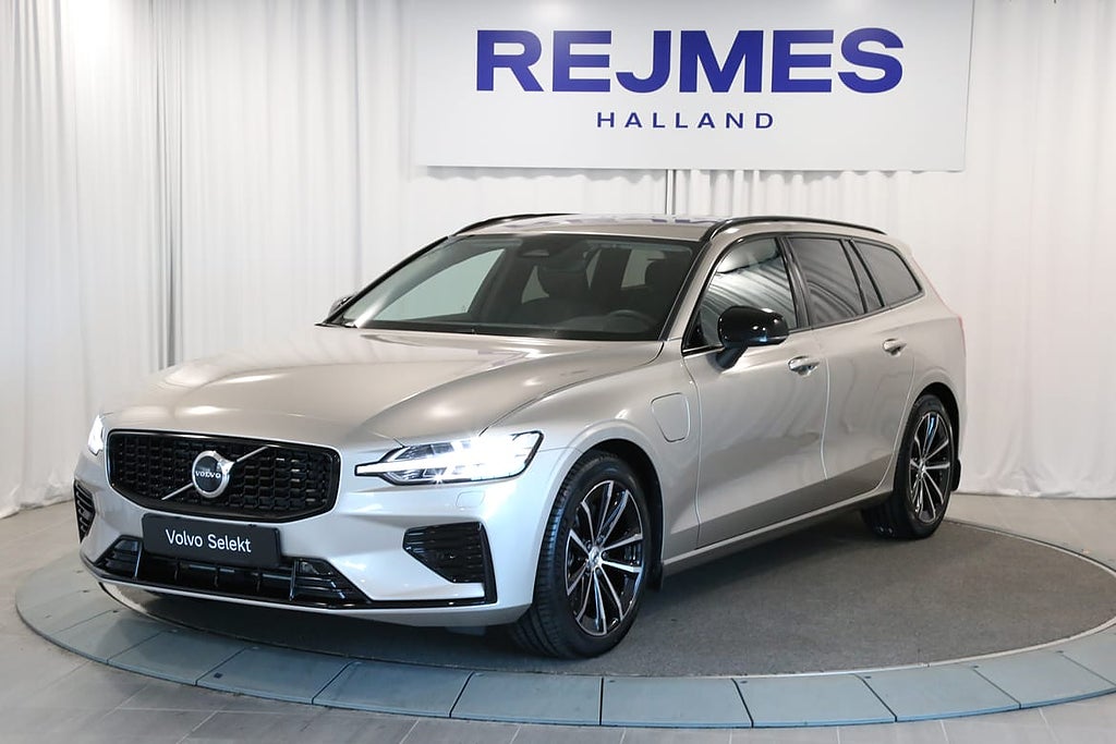 Volvo V60 T6 Plus Dark Edition |Drag |Kamera |Läder |Elsto...