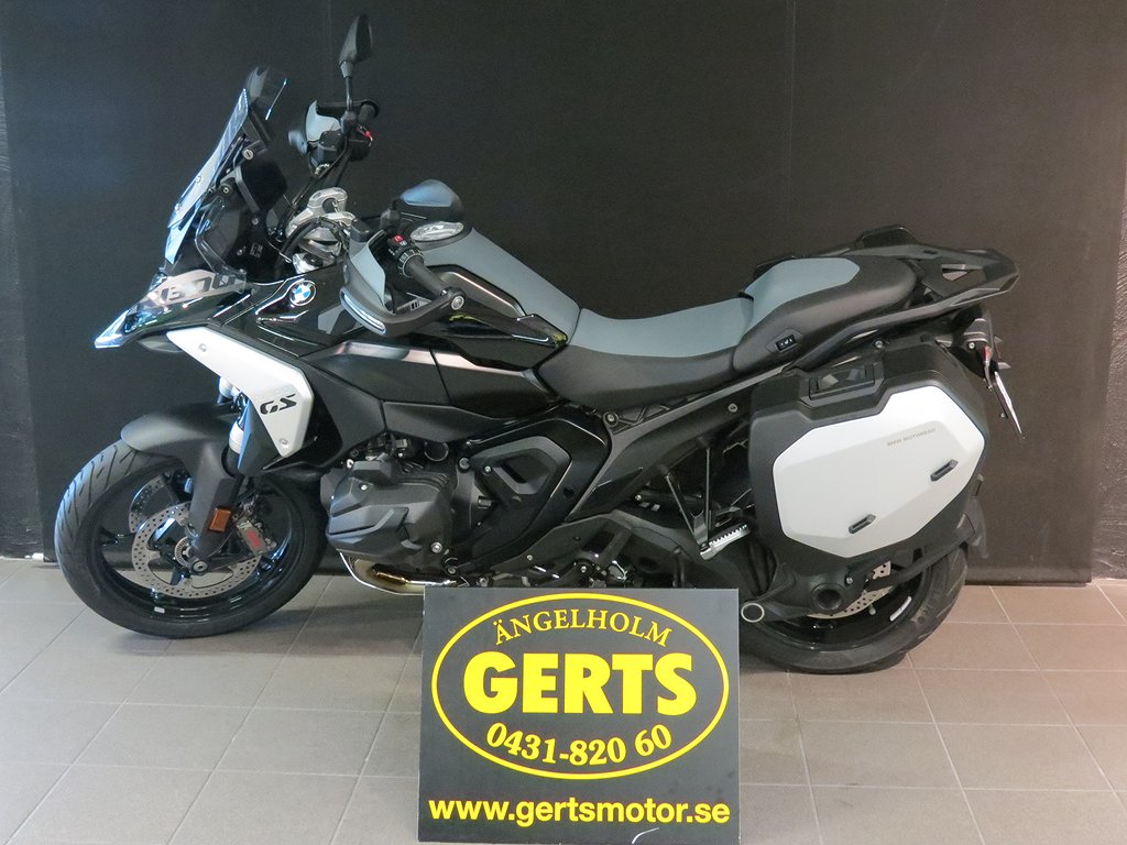 BMW R 1300 GS TRIPLE BLACK 