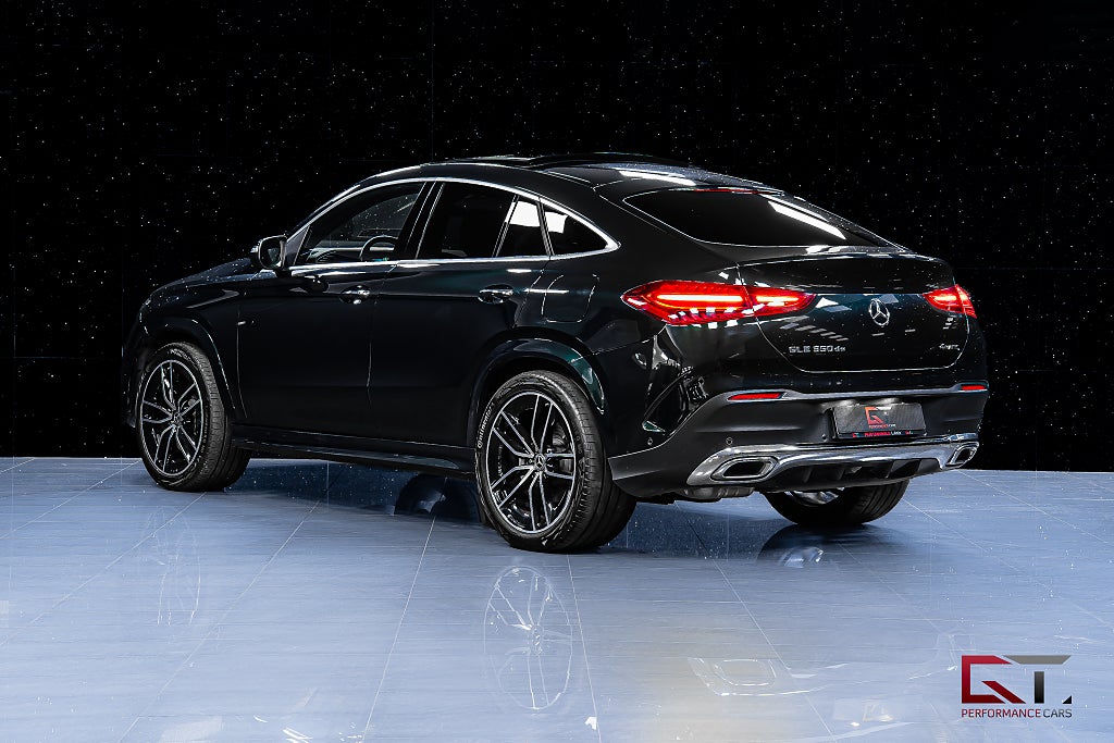 Mercedes-Benz GLE 350 de 4MATIC Coupé AMG MOMS Pano 22" Burm Drag HuD ACC