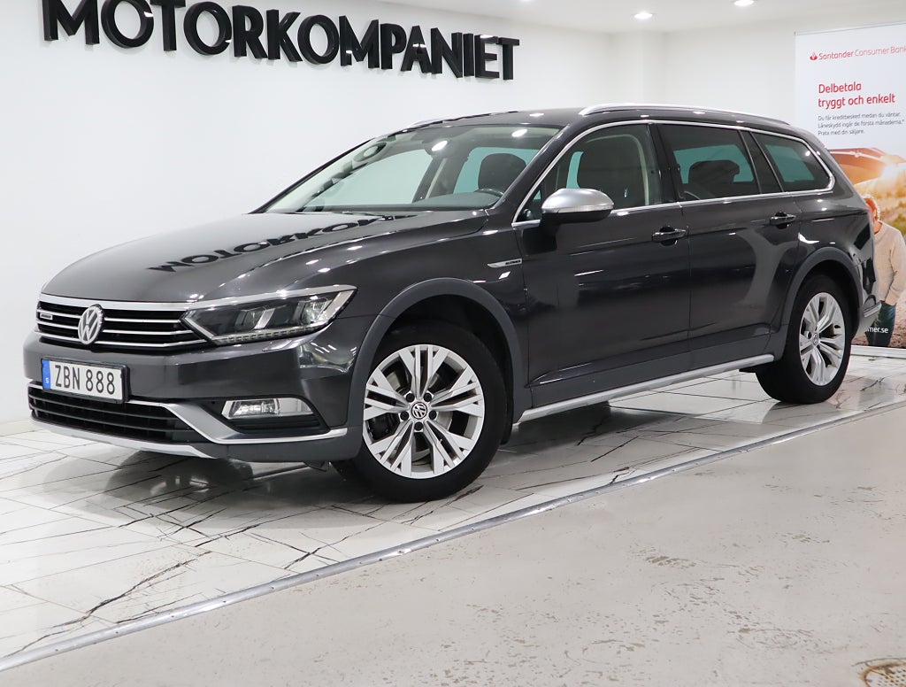 Volkswagen Passat Alltrack 2.0 TDI 4Motion Värmare Drag Kamera Carplay 1-Ägare