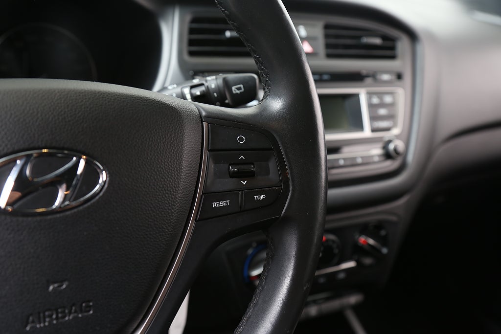 Hyundai i20 1,2 Move! 5D Rattvärme Bluetooth 2018