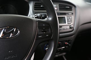 Halvkombi Hyundai i20 16 av 23