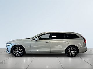 Volvo V60 D3 AWD Aut Momentum Kamera Cockpit Värmare Psens S&V – bild 4