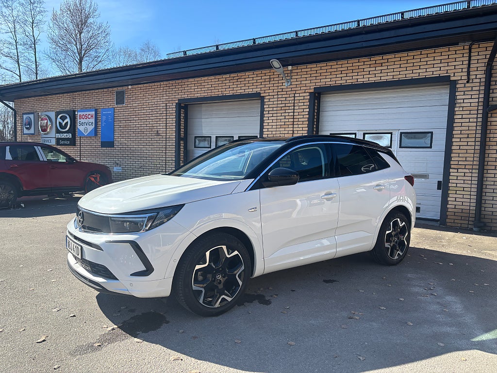 Opel Grandland P130 AT8 Ultimate | Dragkrok | V-Hjul 