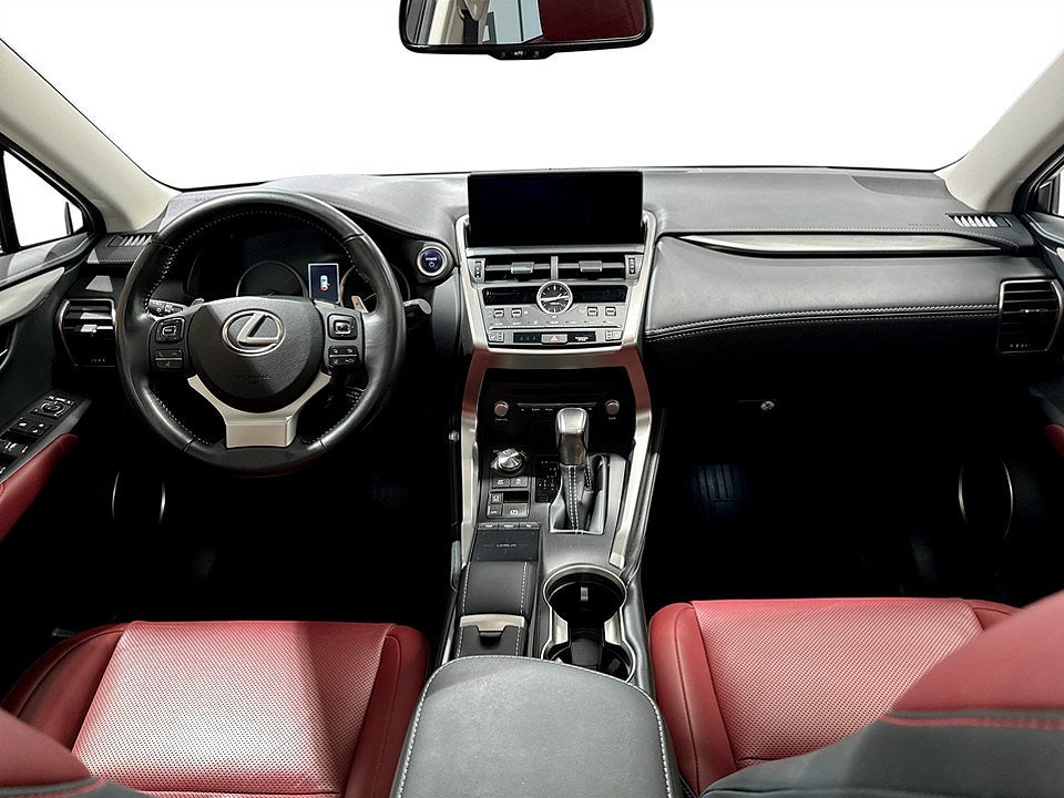 Bild på Lexus NX 300h 2.5 197hk Aut AWD - DRAG, B-KAMERA,1 ÄGARE