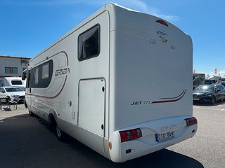 Husbil-integrerad Hymer Eriba 773 IVECO 170HK AUT 25 av 26