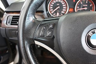 Kombi BMW 330 16 av 20