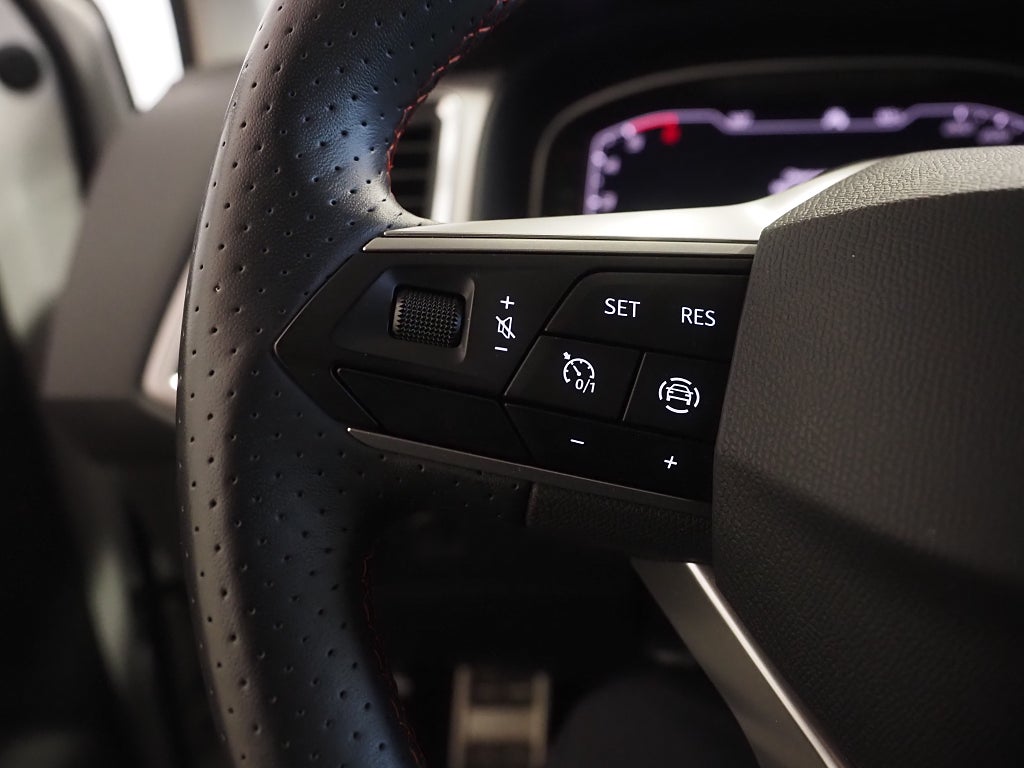 Seat Ateca 2.0 TDI 4Drive FR Cockpit Drag Navi D-Värm B-Kam 2021