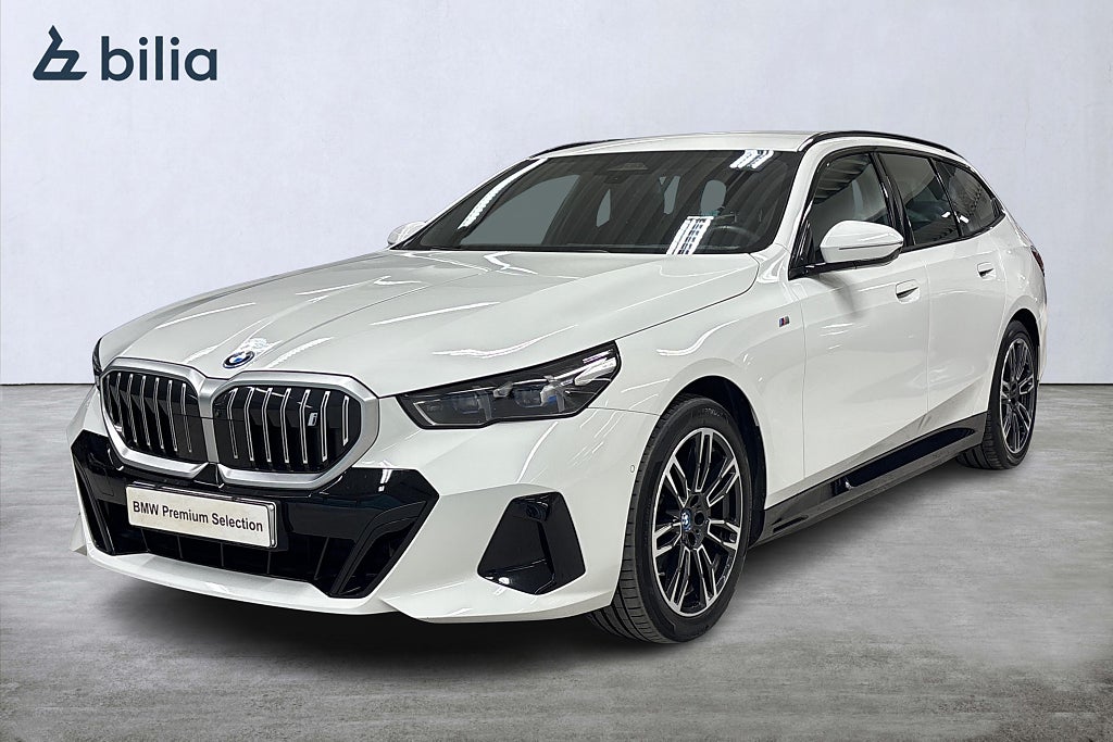 BMW i5 xDrive 40 Touring M-Sport Business | Innovation | Drag 