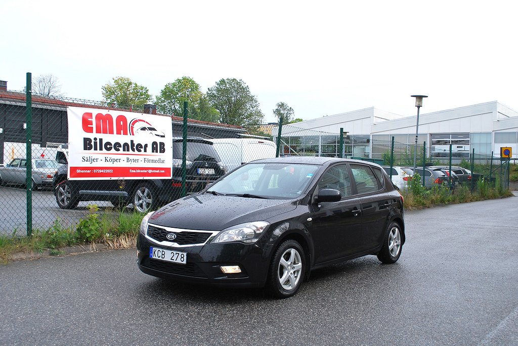 Kia CEED cee'd 1.6 CRDi dubbelkommando |nyservad|629kr\mån