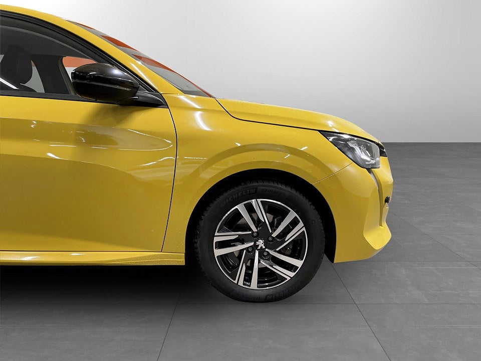 Bild på Peugeot 208 Allure 1.2 PT 100hk - B-KAMERA, CARPLAY