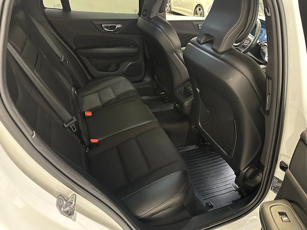 Volvo V60 Cross Country 2020 - miniatyr 8