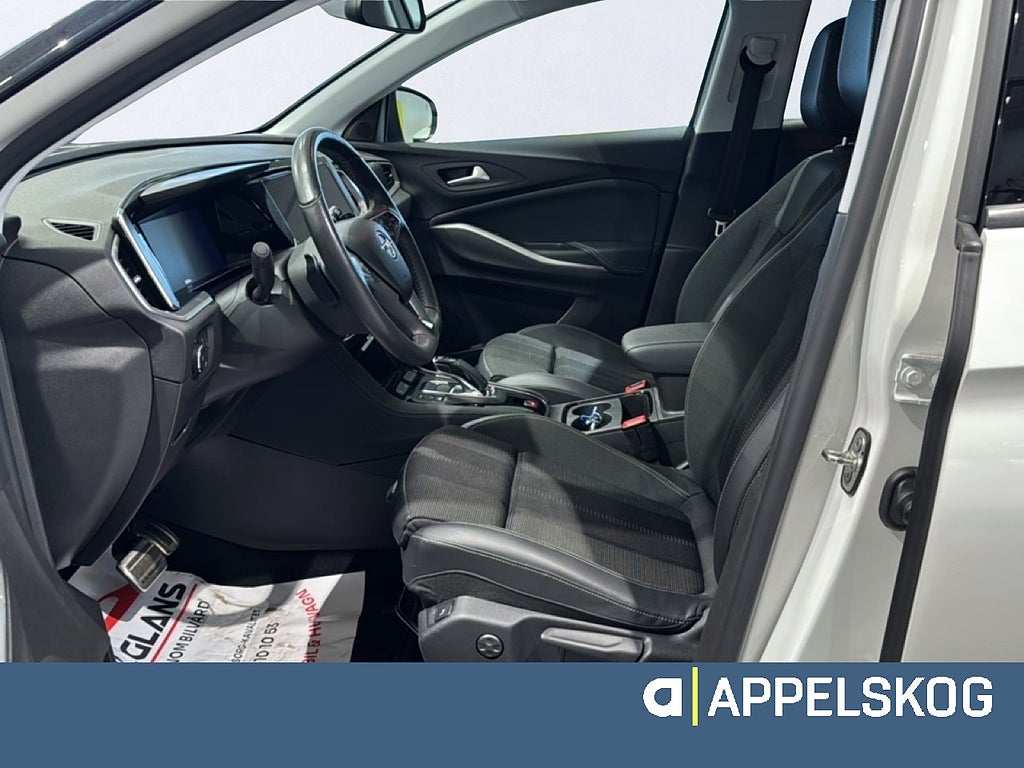 Opel Grandland GS 130 AUT |RÄNTA 3,99%|V-HJUL INGÅR| thumbnail