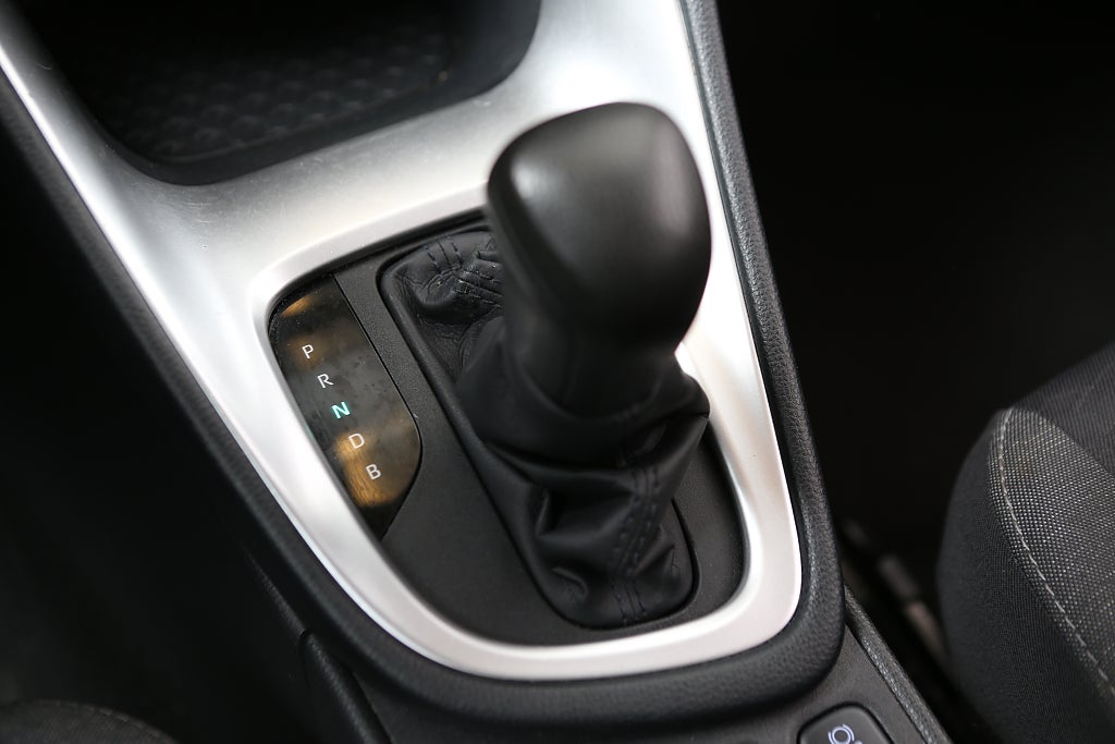 Toyota Yaris 1,5 VVT-i Hybrid CVT Active 5D Dragkrok 2020