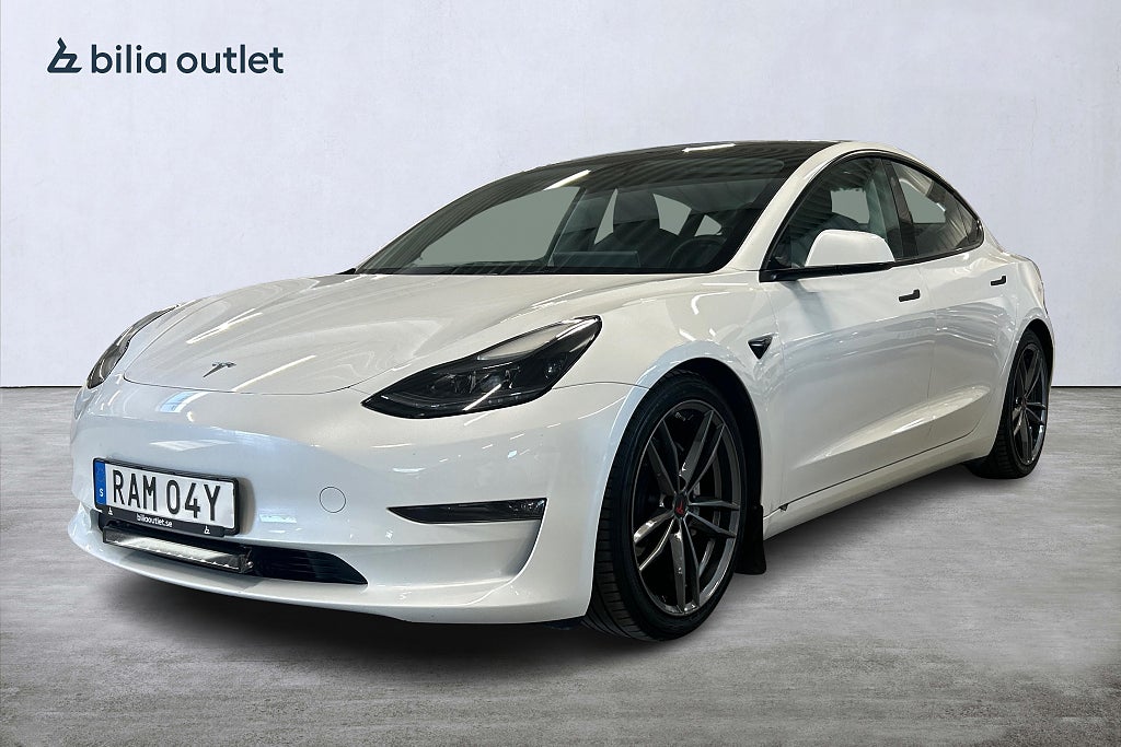 Tesla Model 3 Long Range AWD 441hk Panorama Navi Drag Backkamera MOMS