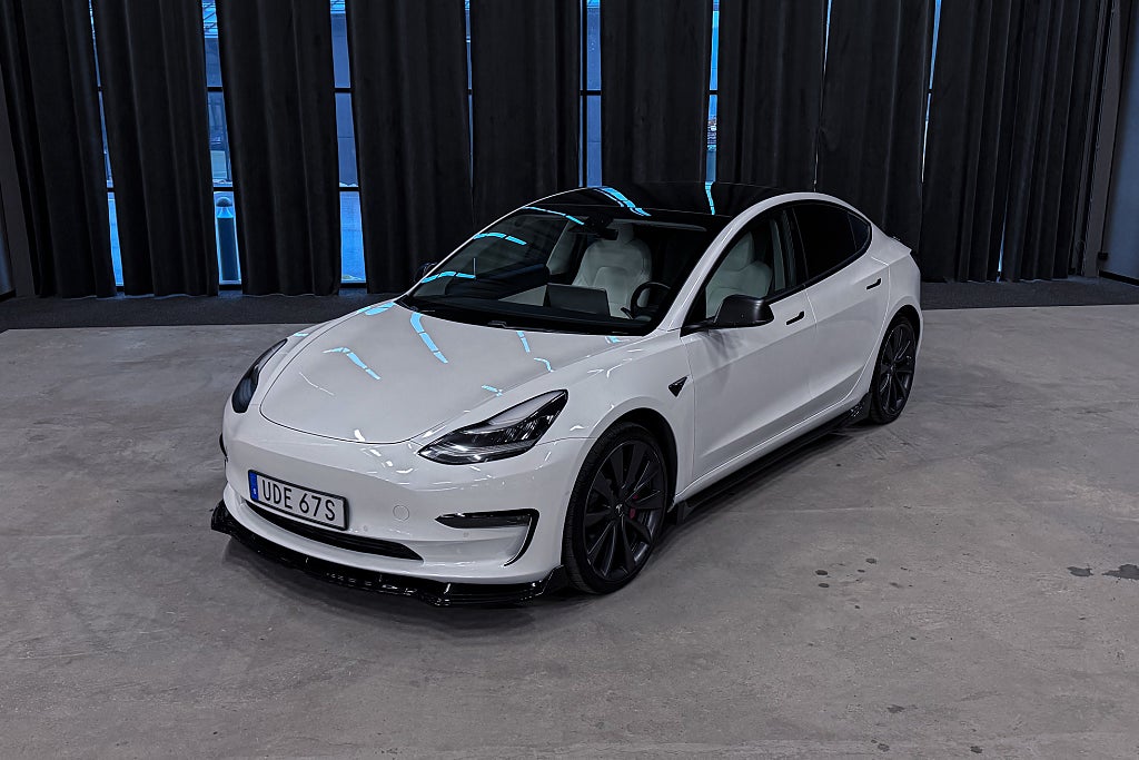 Tesla Model 3 Performance 