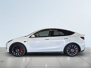 Tesla Model Y Performance Performance S&V-Hjul/Drag/Värmepump/Pano – bild 4