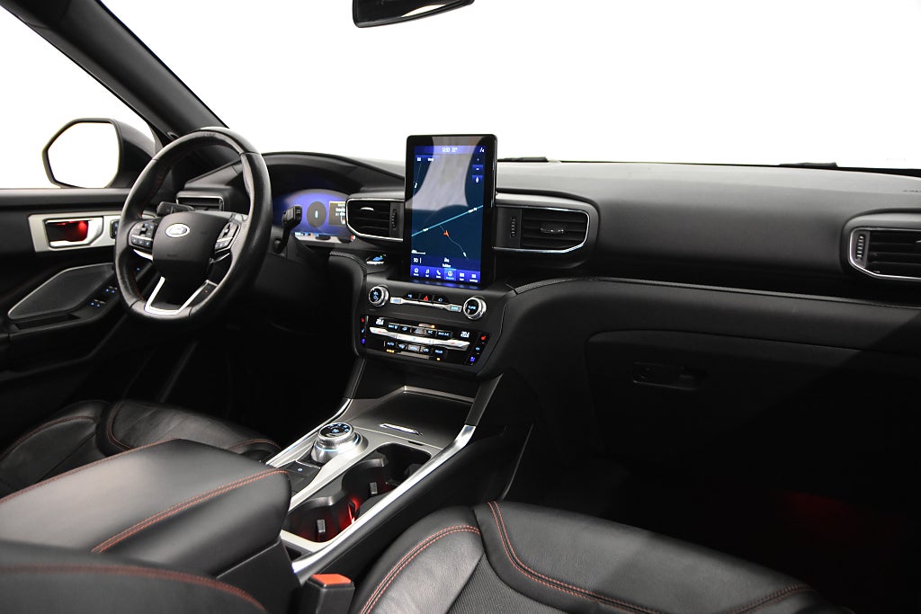 Ford Explorer 2020 - miniatyr 18