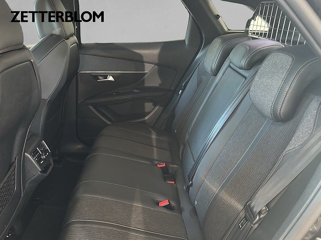 SUV Peugeot 3008 9 av 17