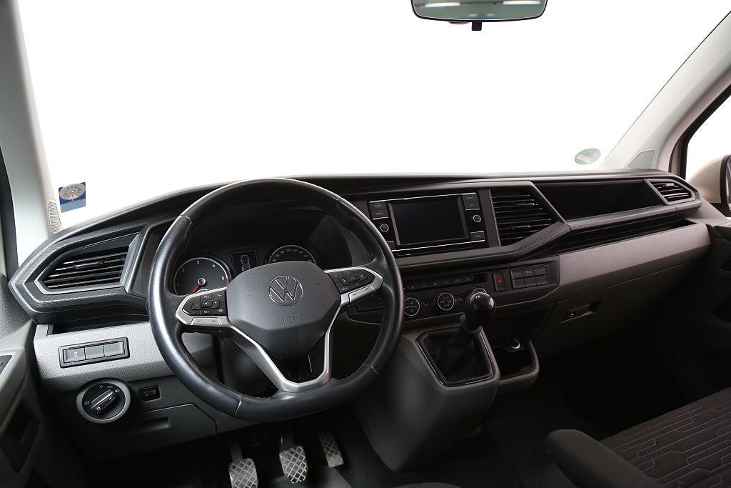 Volkswagen Caravelle 2,0 TDI Comfortline Kombi 9-sits Värmare Drag Leasbar