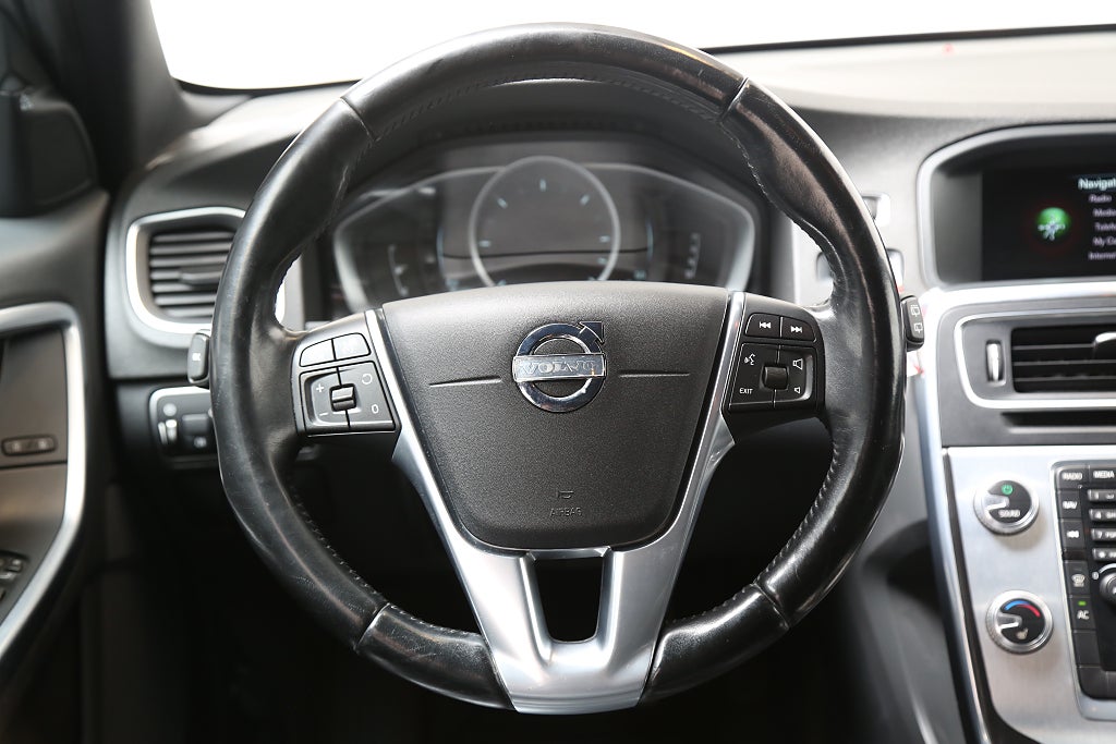 Volvo V60 D4 181hk Ocean Race Business E AWD Aut Skinn Drag 2015