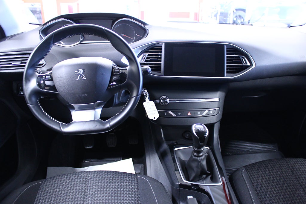 Peugeot 308 2020 - miniatyr 8