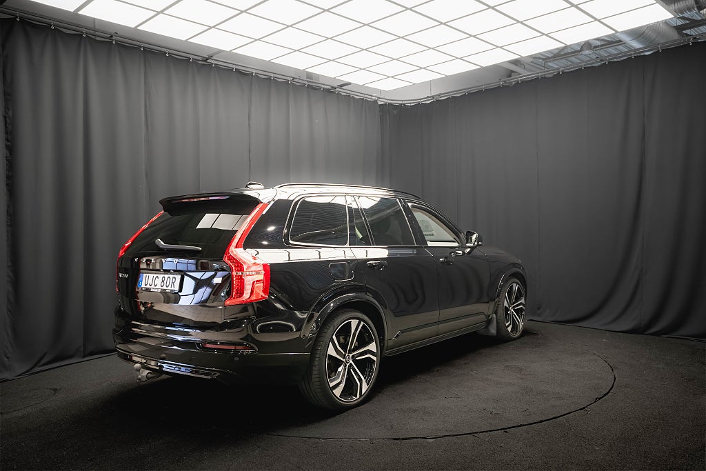 Volvo XC90 Recharge T8 AWD ULTIMATE DARK 7-sits B&W LUFT DRAG MOMS