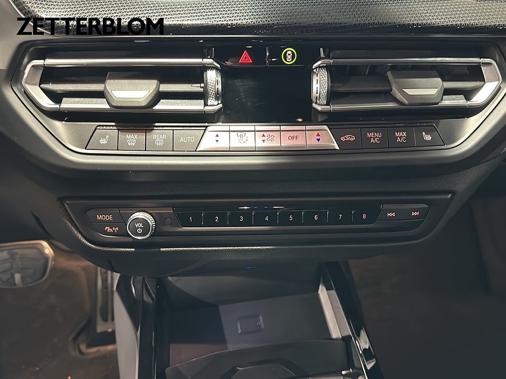 Halvkombi BMW M135i 16 av 23