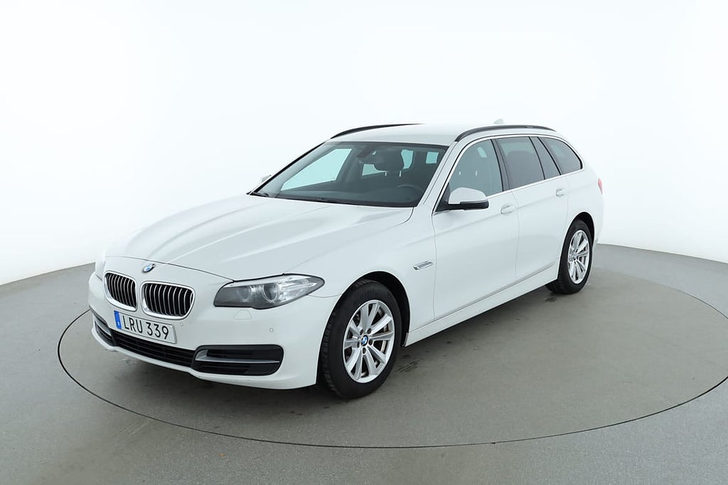 BMW 520 d xDrive Touring / Dragkrok, PDC-fram, Keyless